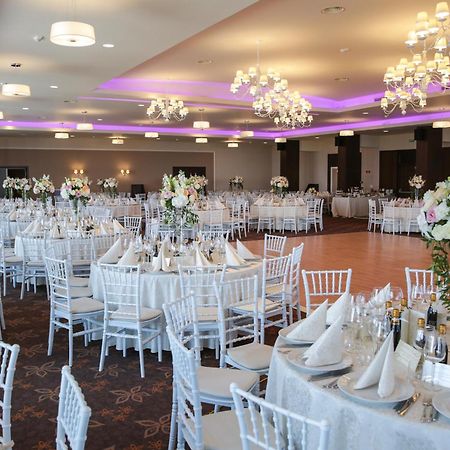 Grand Hotel Belvedere Brasov Bagian luar foto