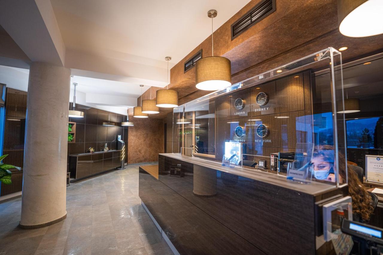 Grand Hotel Belvedere Brasov Bagian luar foto