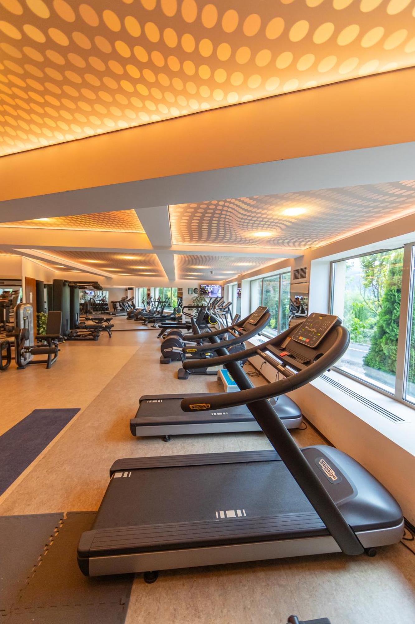 Grand Hotel Belvedere Brasov Bagian luar foto