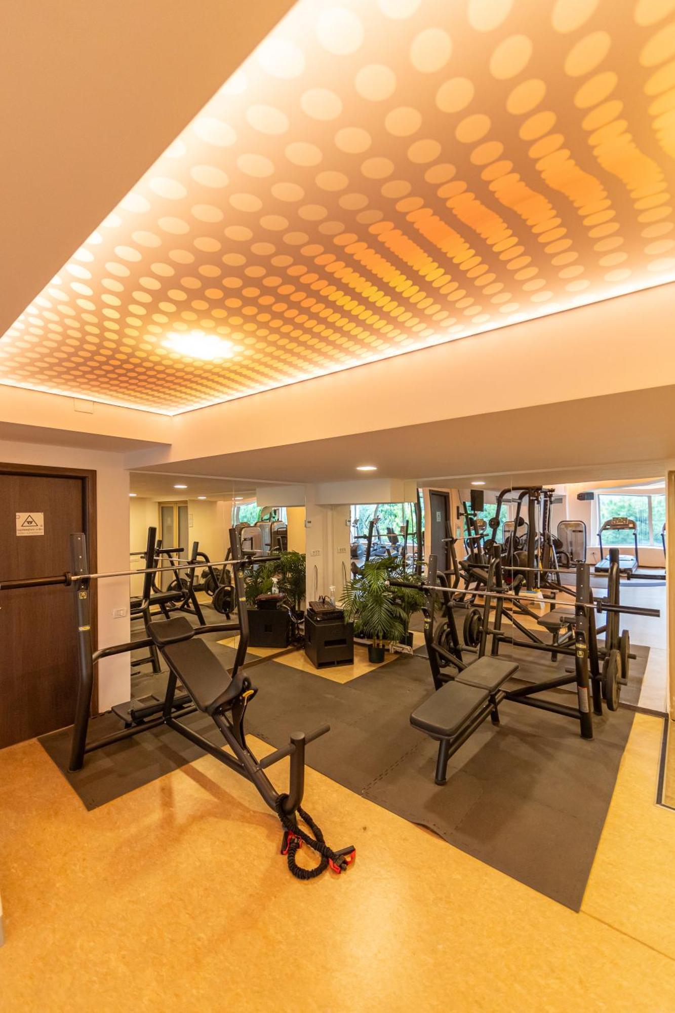 Grand Hotel Belvedere Brasov Bagian luar foto