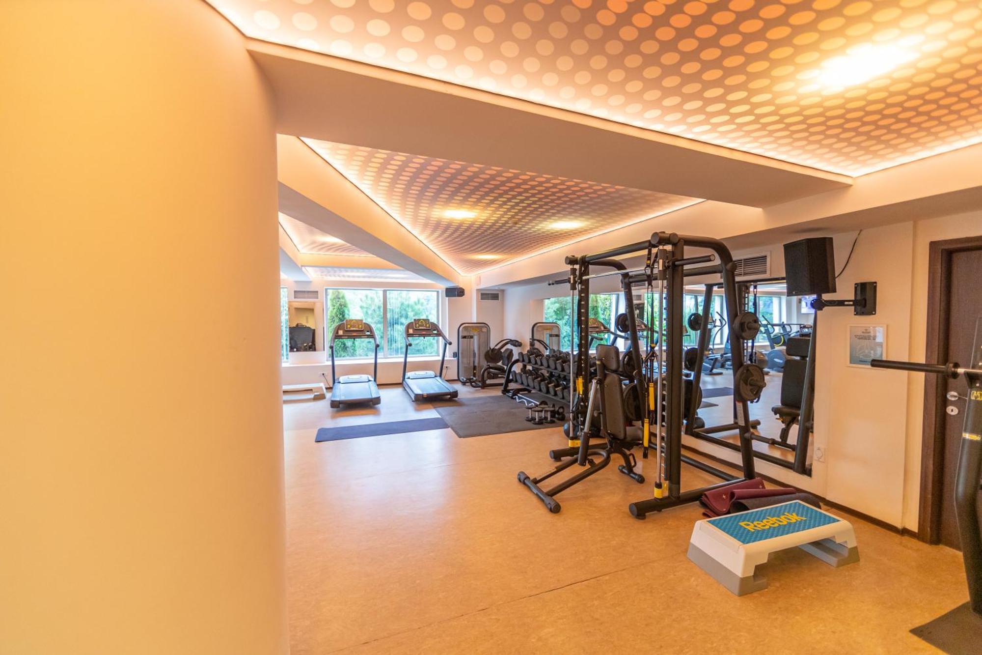 Grand Hotel Belvedere Brasov Bagian luar foto