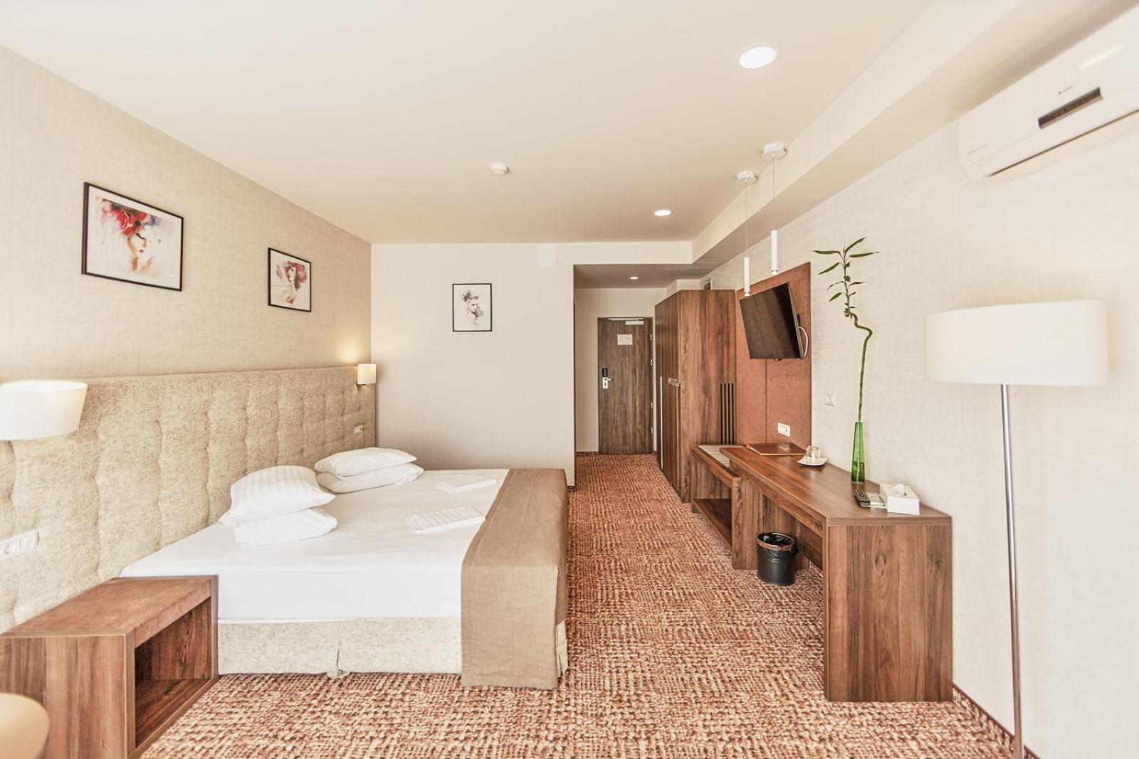 Grand Hotel Belvedere Brasov Bagian luar foto