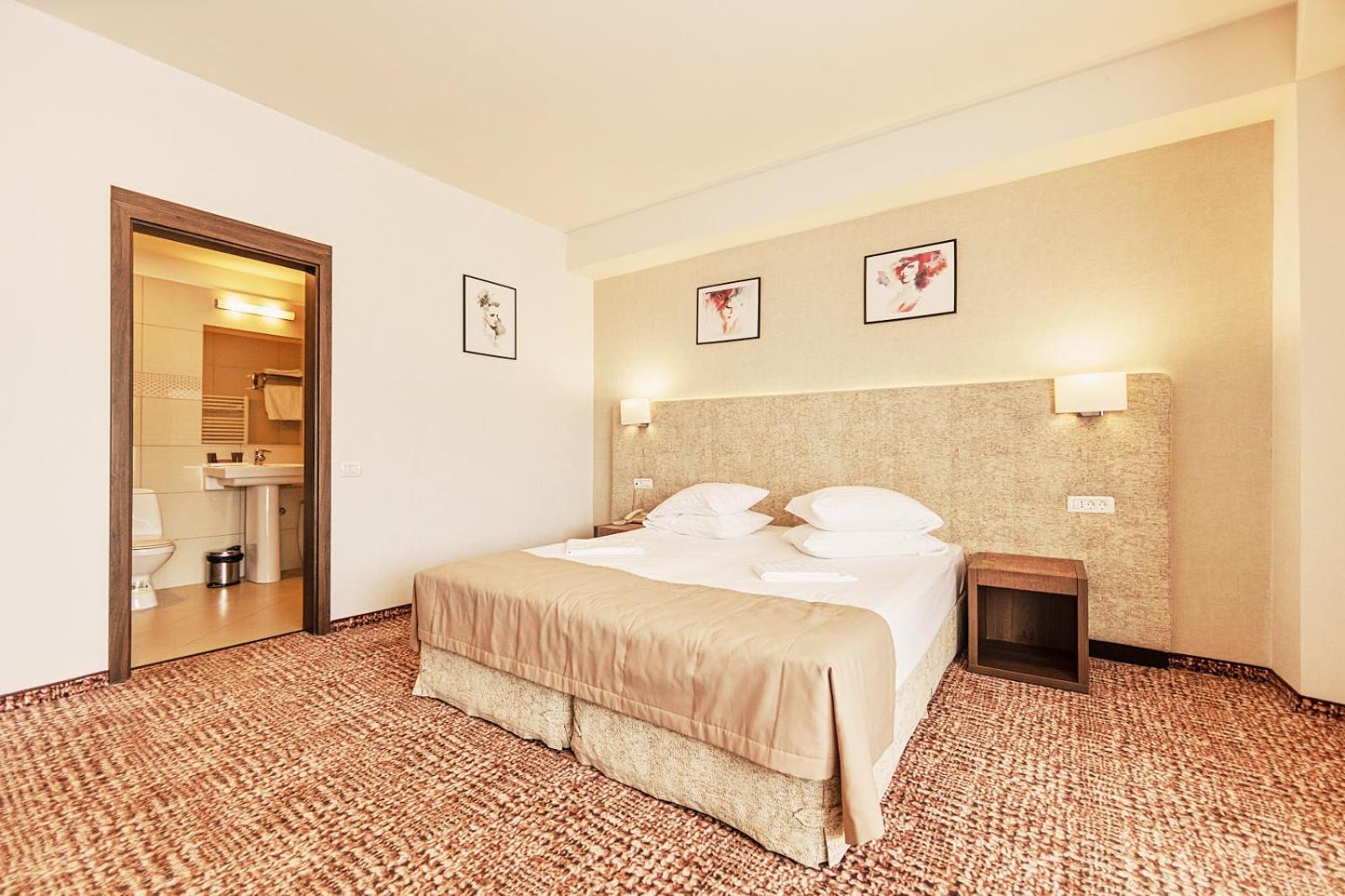 Grand Hotel Belvedere Brasov Bagian luar foto