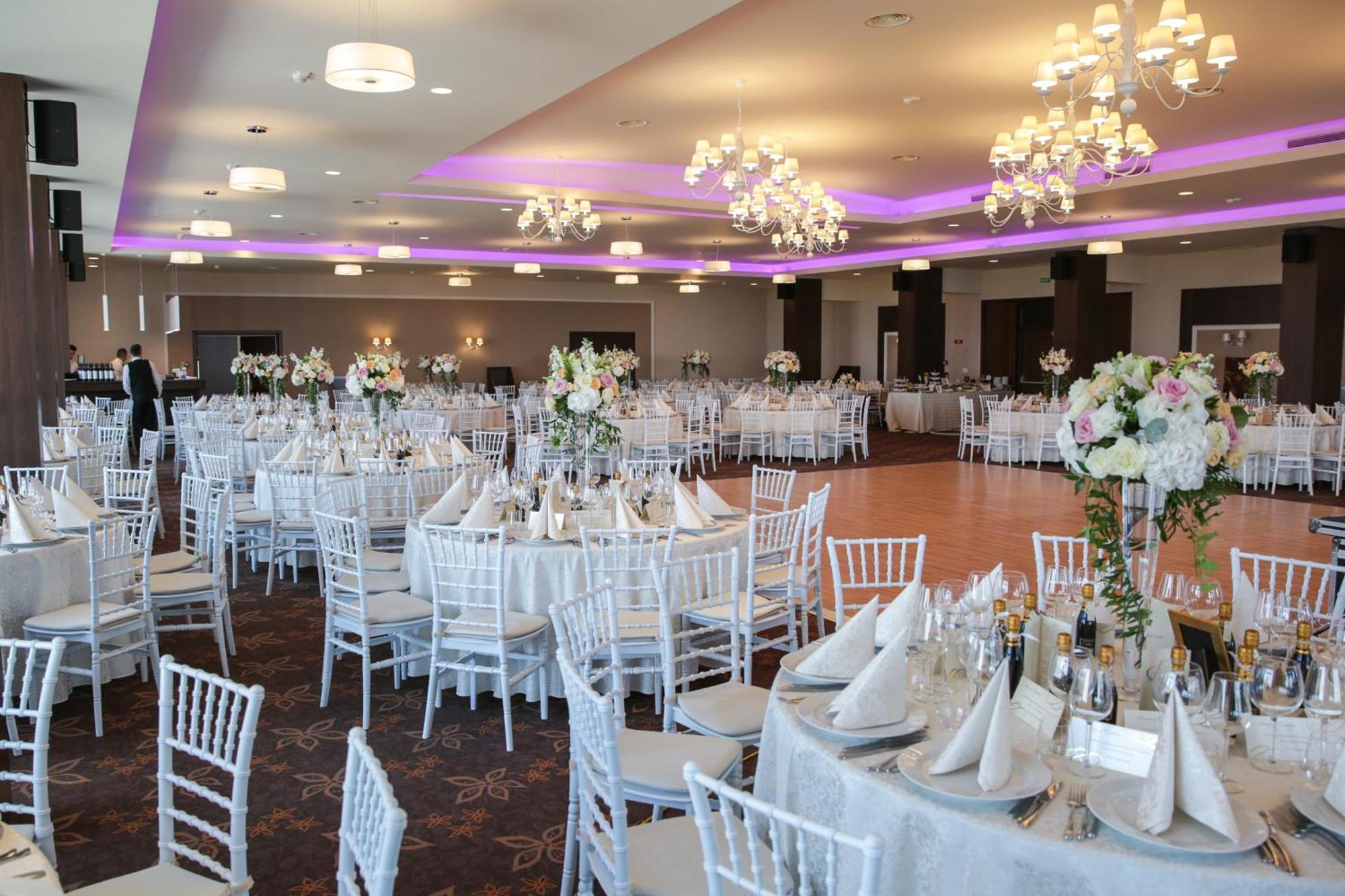 Grand Hotel Belvedere Brasov Bagian luar foto