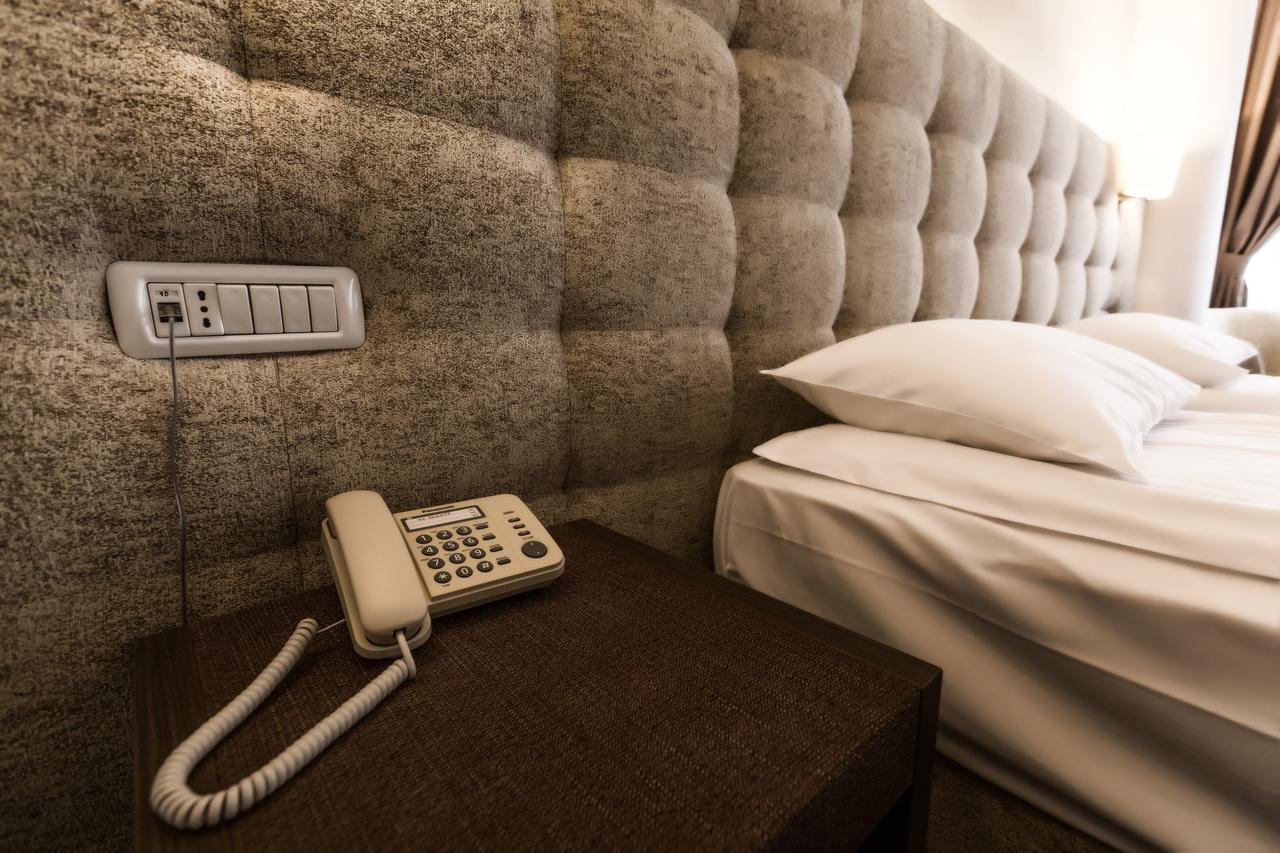 Grand Hotel Belvedere Brasov Bagian luar foto
