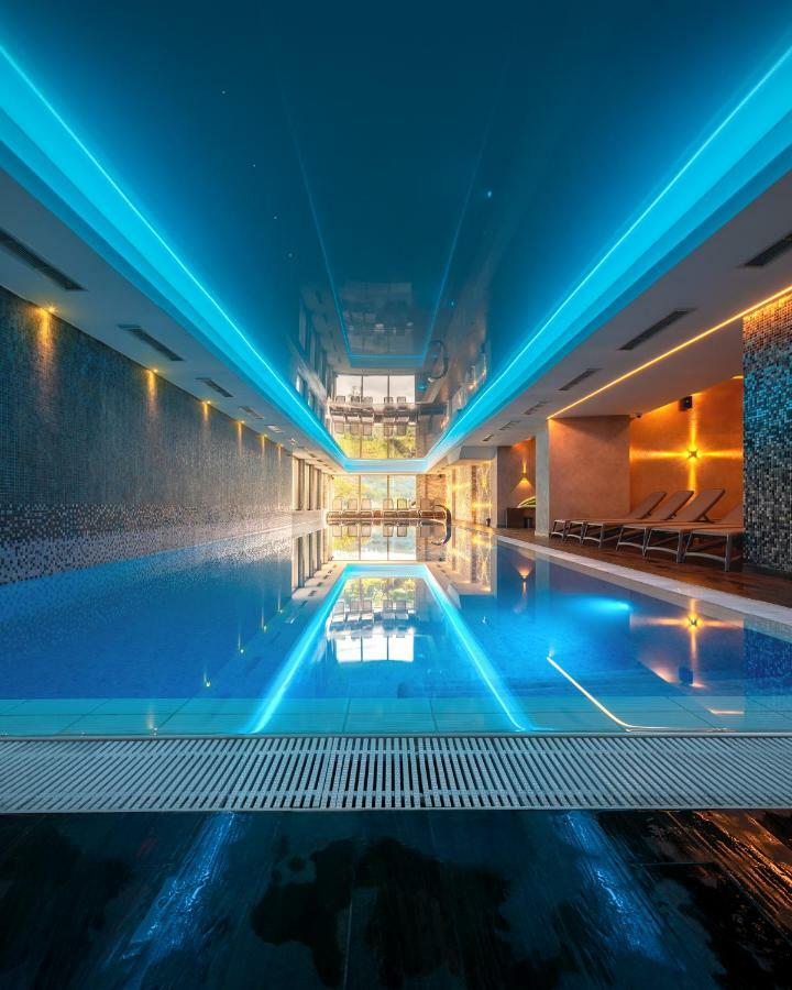 Grand Hotel Belvedere Brasov Bagian luar foto