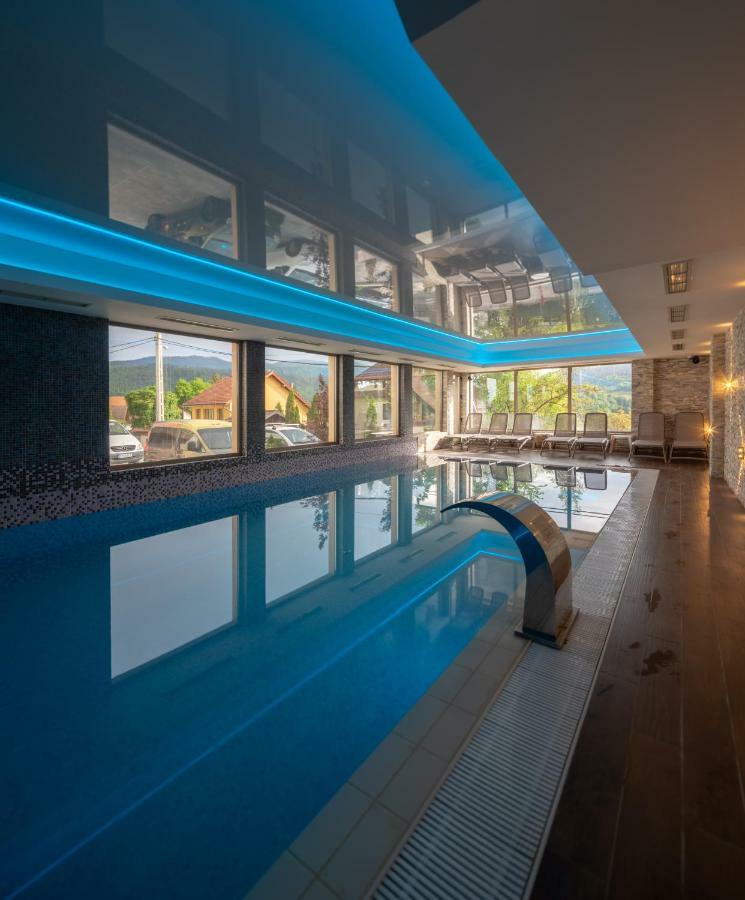 Grand Hotel Belvedere Brasov Bagian luar foto